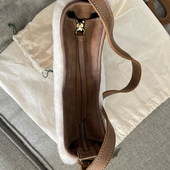 NWT Roots Small Lexi Bag in Shearling - Picture 8 of 11